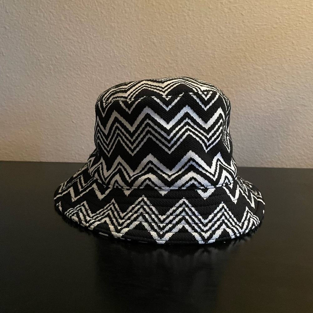 Missoni Black and White Chevron Women’s  Bucket Hat